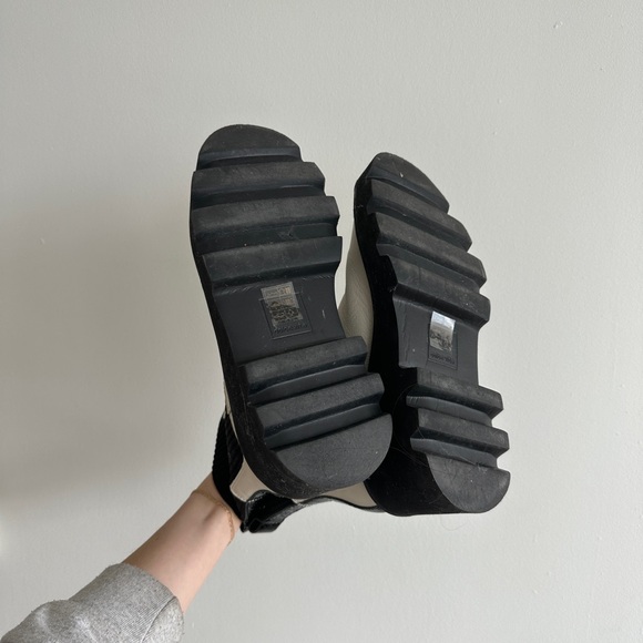 Dolce vita Chelsea boots - Picture 3 of 4